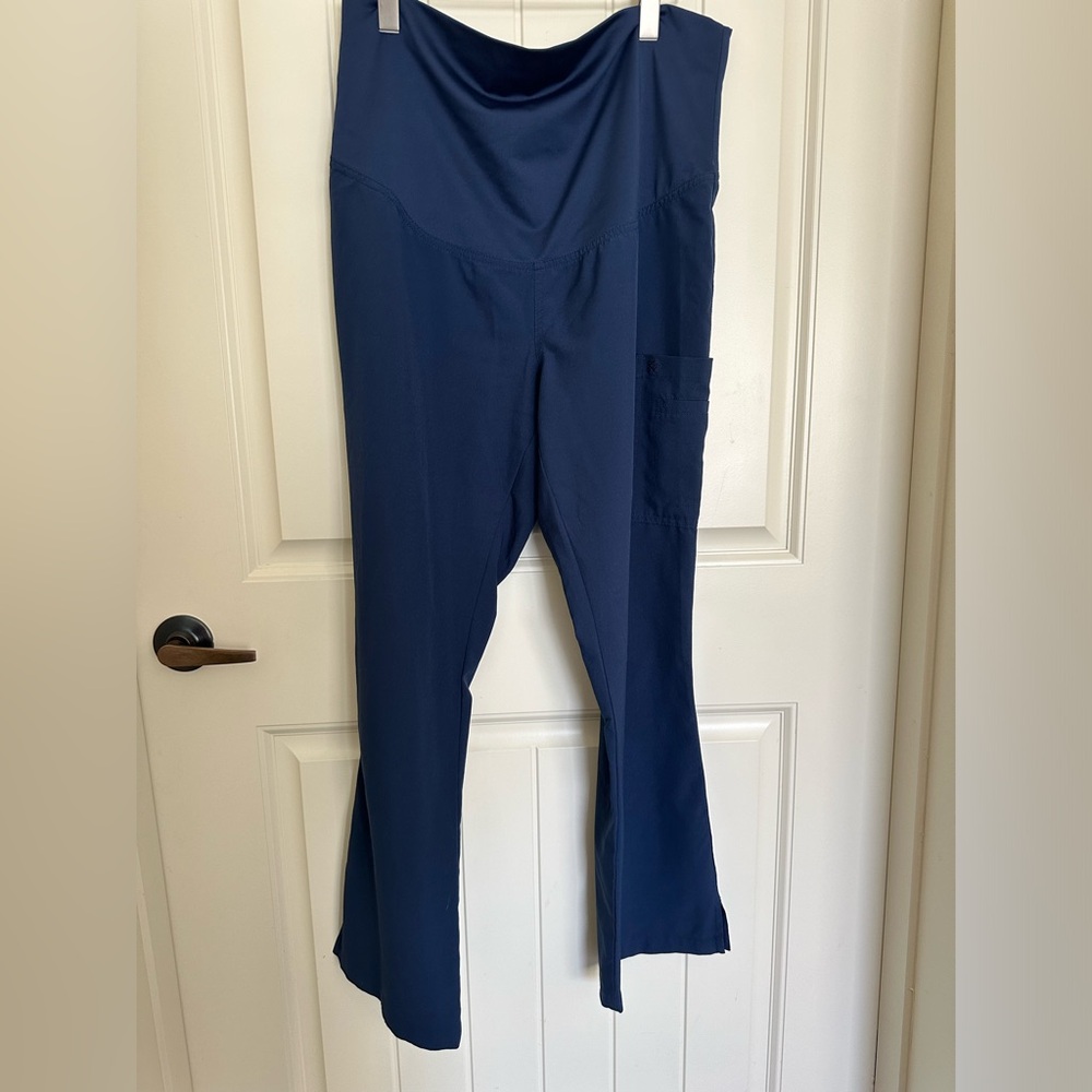Maternity scrub pants